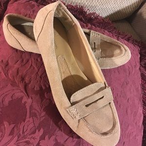SO TOTALLY AWESOME Faux Suede Tan Loafers